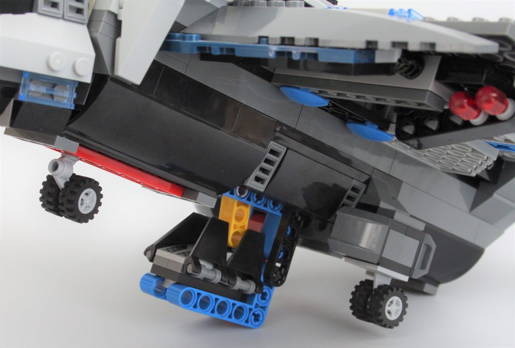 LEGO Marvel quinjet comparison 6869 76248 8 1024x693