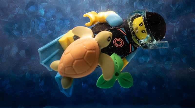 Brick Pic of the Day: Underwater