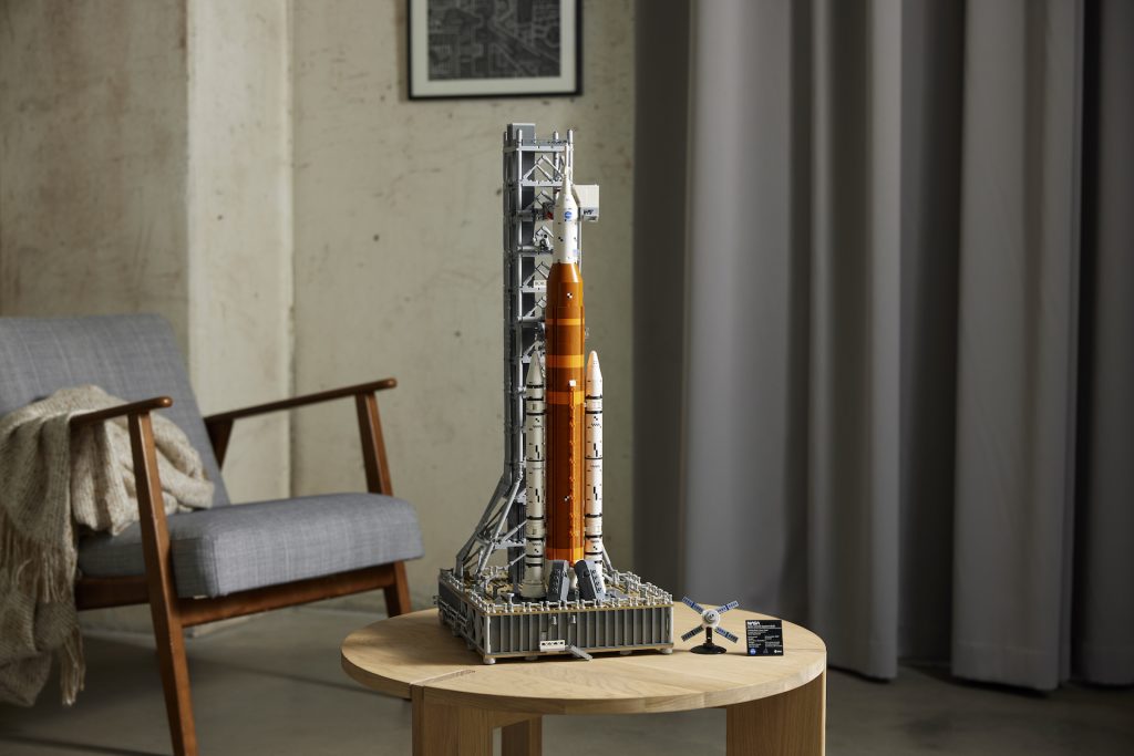 LEGO Icons 10341 NASA Artemis Space Launch System 33 1024x683