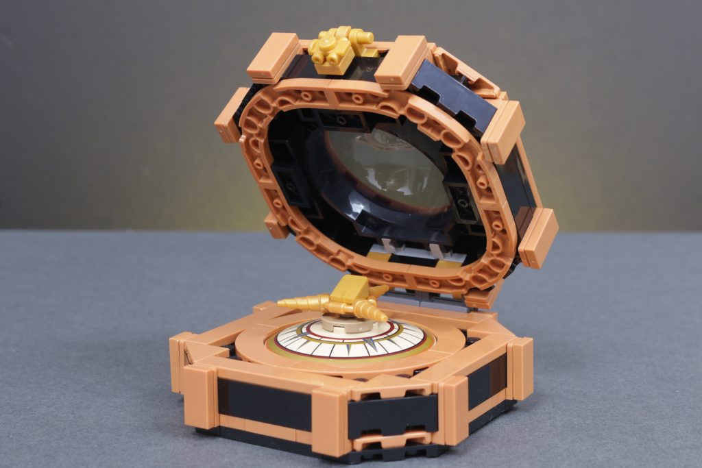 LEGO Icons Captain Jacks Sparrows Compass GWP review 1 1024x683