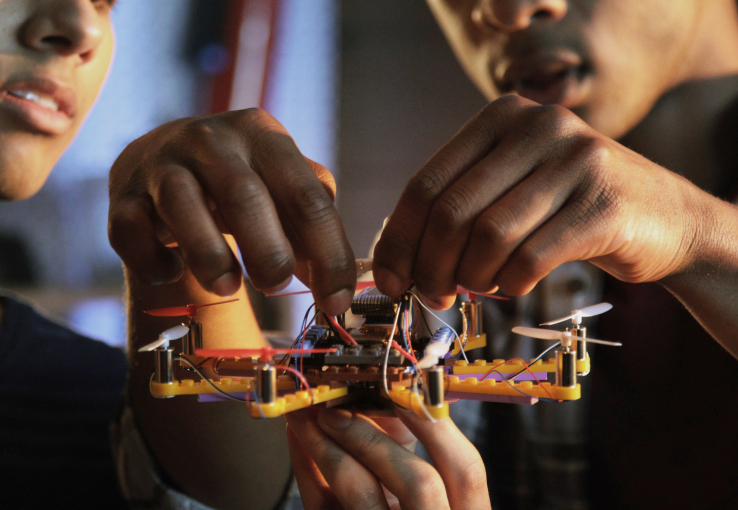 Flybrix combines LEGO and drones