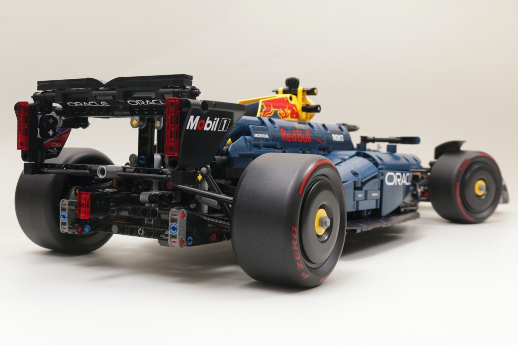 LEGO Technic 42206 Oracle Red Bull Racing RB20 F1 Car review 3 1024x683
