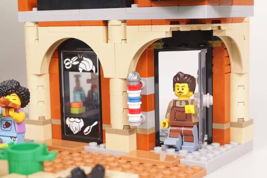 LEGO City 60380 Downtown review 12 1024x683