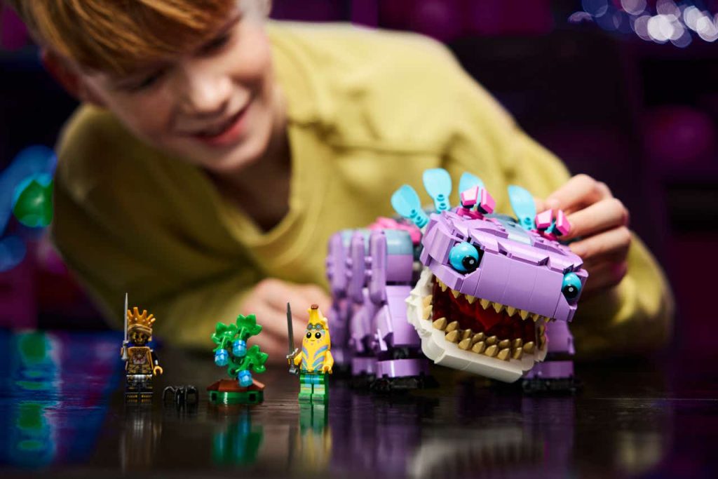 LEGO Fortnite 77077 Lifestyle Cons 2 1024x683