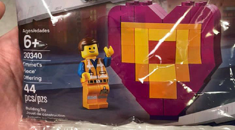 The LEGO Movie 2 30340 Emmet’s Piece Offering polybag found