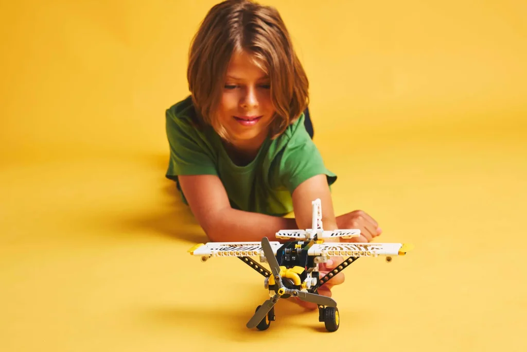 LEGO Technic 42198 Bush Plane 8 1024x684
