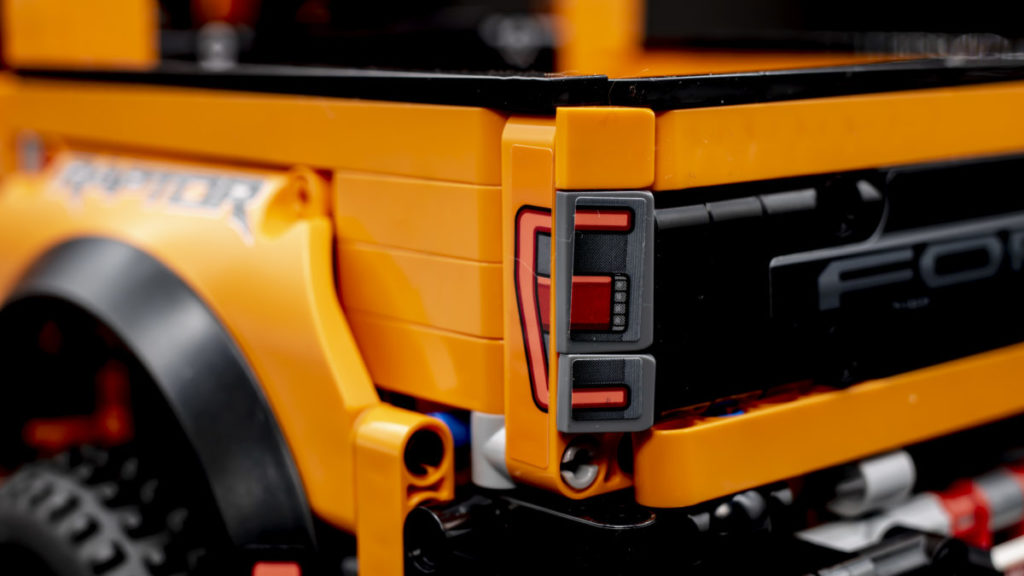 LEGO Technic 42126 Ford F 150 Raptor 17 1024x576