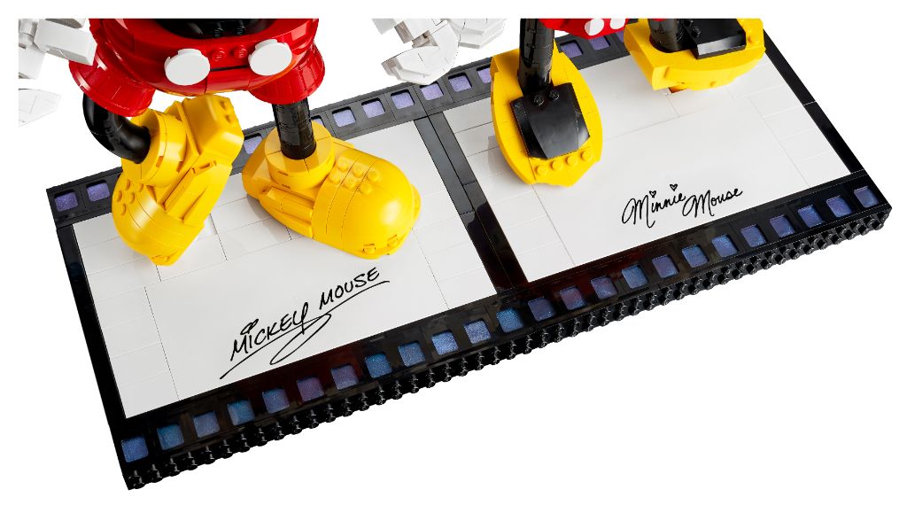 LEGO Disney 43179 Mickey Mouse and Minnie Mouse Buildable Characters 3