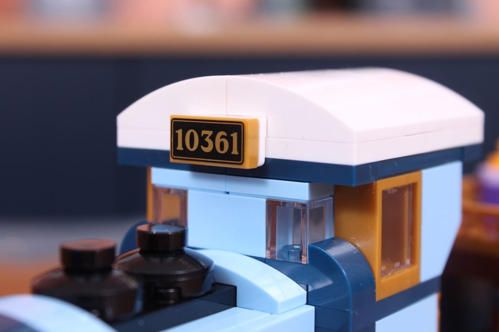 LEGO Winter Village 10361 Holiday Express Train review 11 1024x683