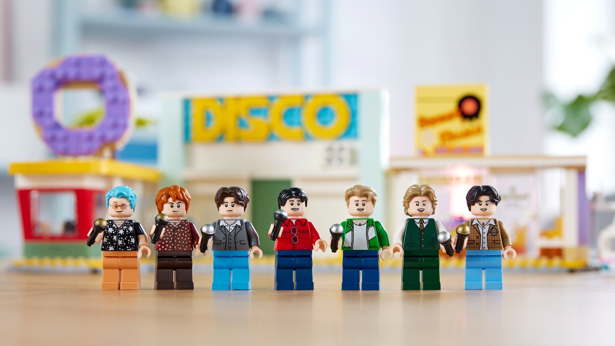 Five K-pop videos that could also make great LEGO sets