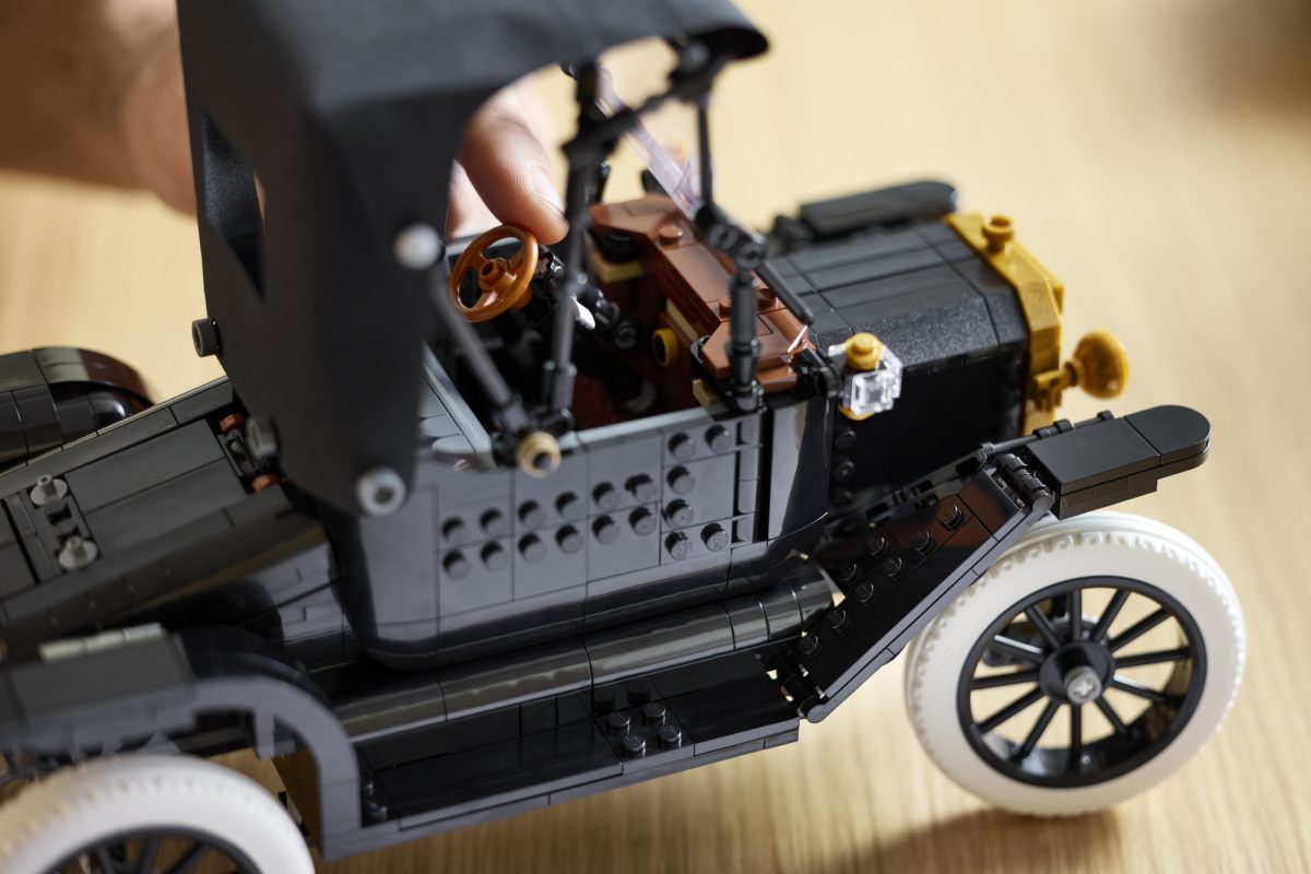 LEGO Icons 11376 ford model t 6 1200x800