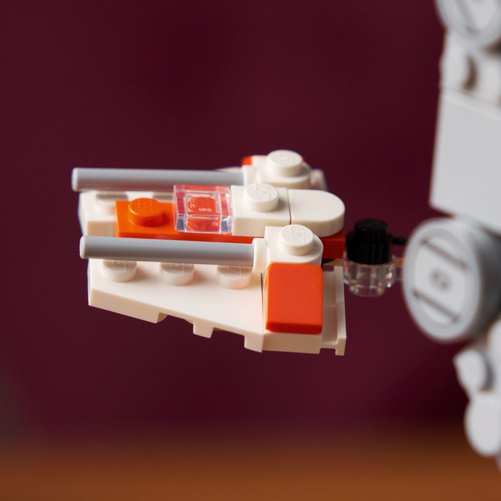 LEGO Star Wars 75440 AT AT 6