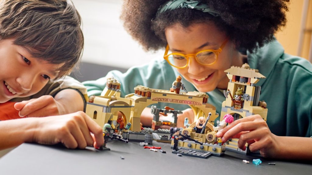 LEGO Star Wars 75326 Boba Fetts Throne Room lifestyle featured 2 1024x576