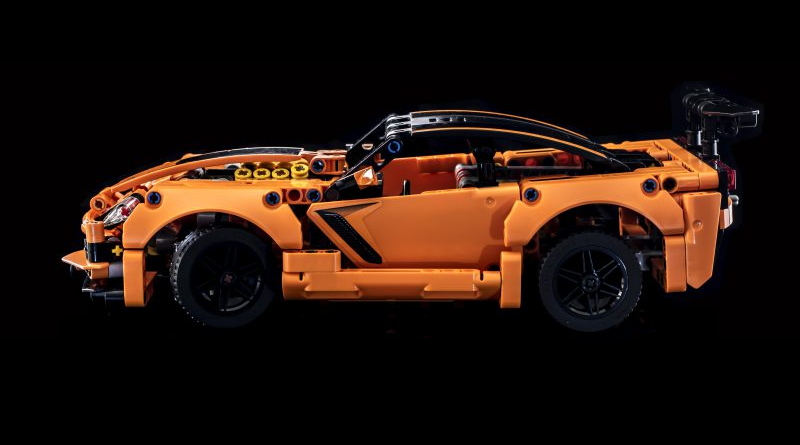 LEGO Technic 42093 Chevrolet Corvette ZR1 review
