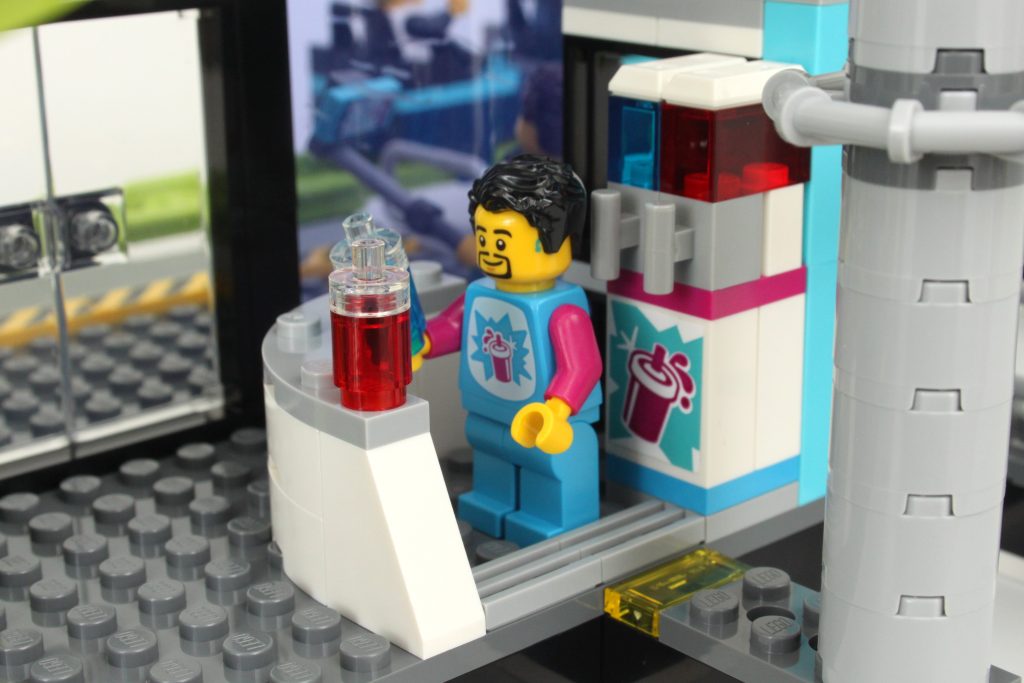 lego city 60421 Robot World Roller Coaster Park review 10 1024x683