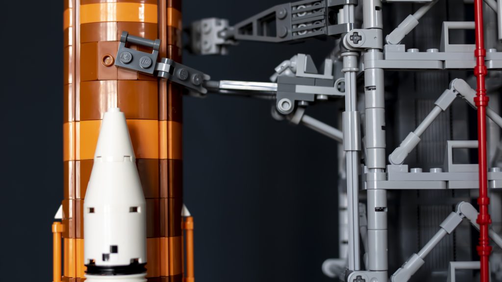 LEGO 10341 NASA Artemis Space Launch System 17 1024x576