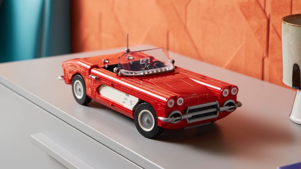LEGO Icons 10321 Chevrolet Corvette C1 featured 3 1024x576