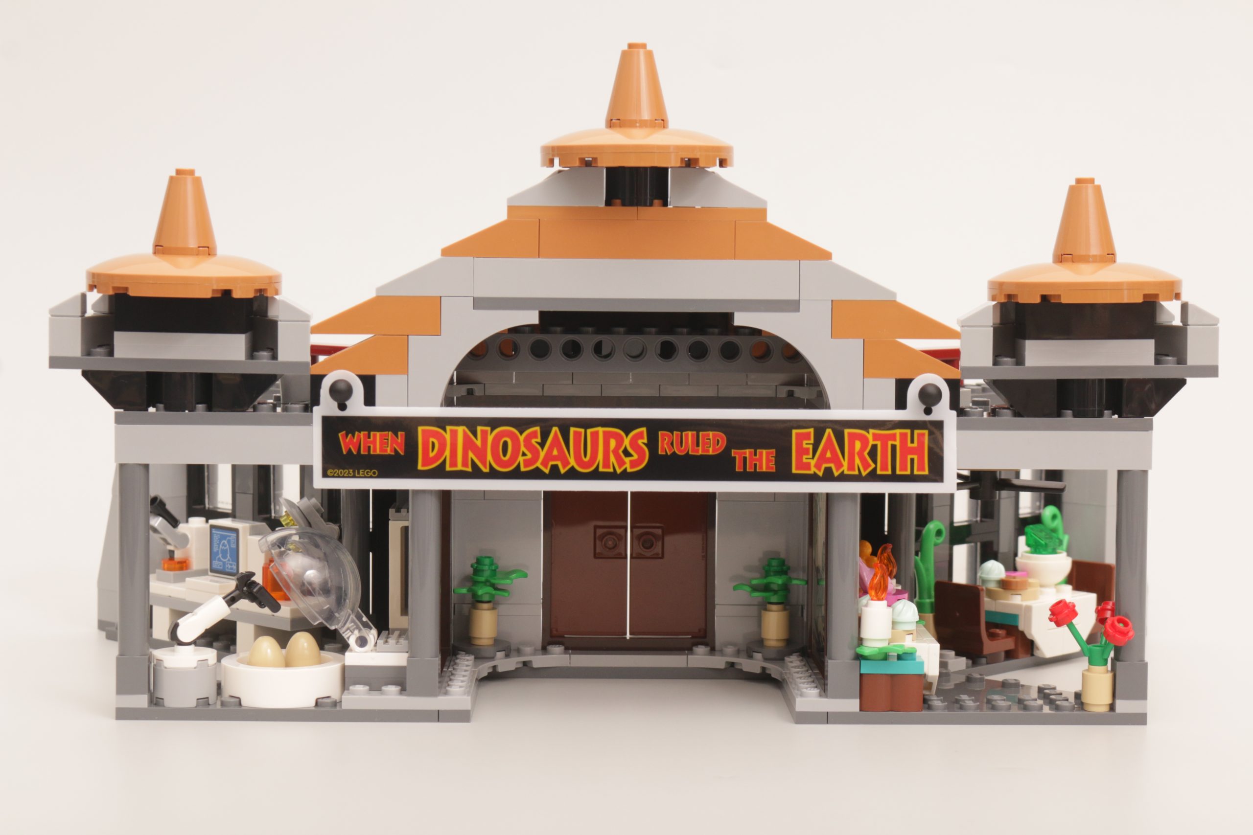 LEGO Jurassic Park 76961 Visitor Centre T. rex Raptor Attack review 21 scaled