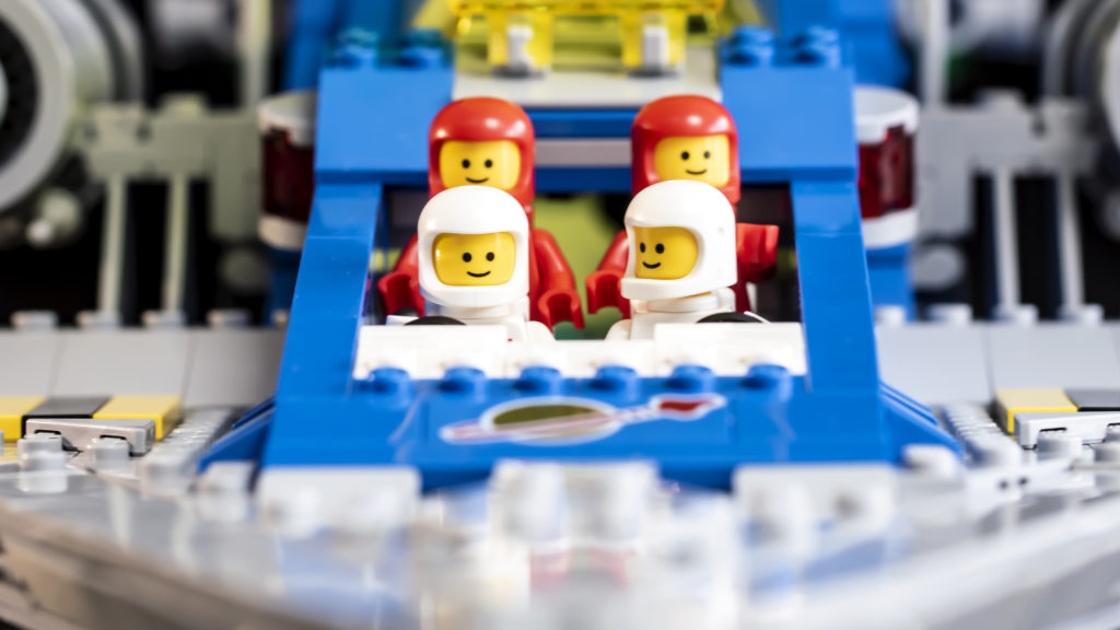 LEGO ICONS 10497 Galaxy Explorer 45 1024x576
