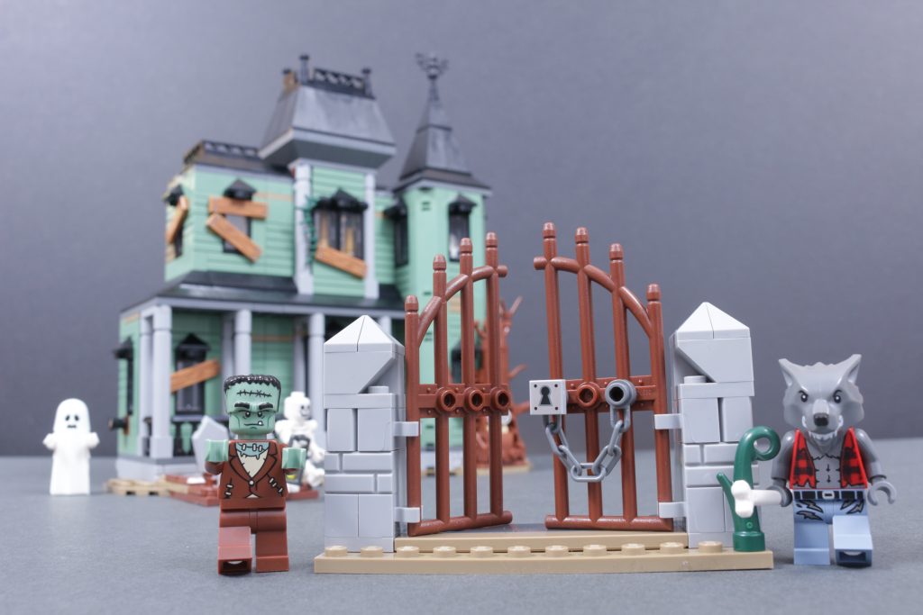 LEGO Creator 3 in 1 31167 Haunted Mansion review 3 1024x683