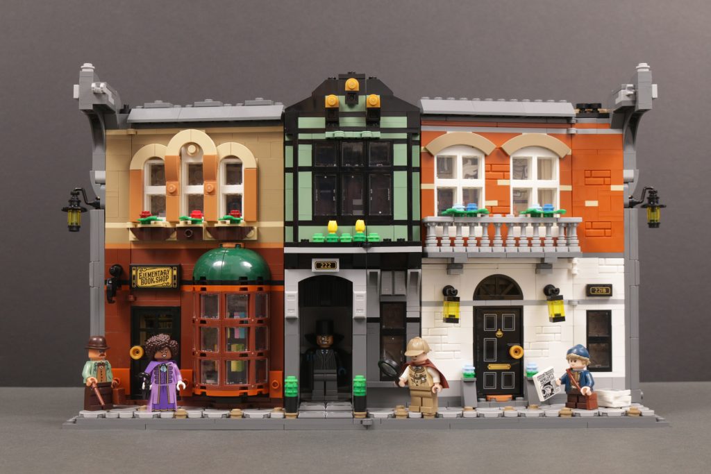 LEGO Icons 10351 Sherlock Holmes Book Nook review 10 1024x683