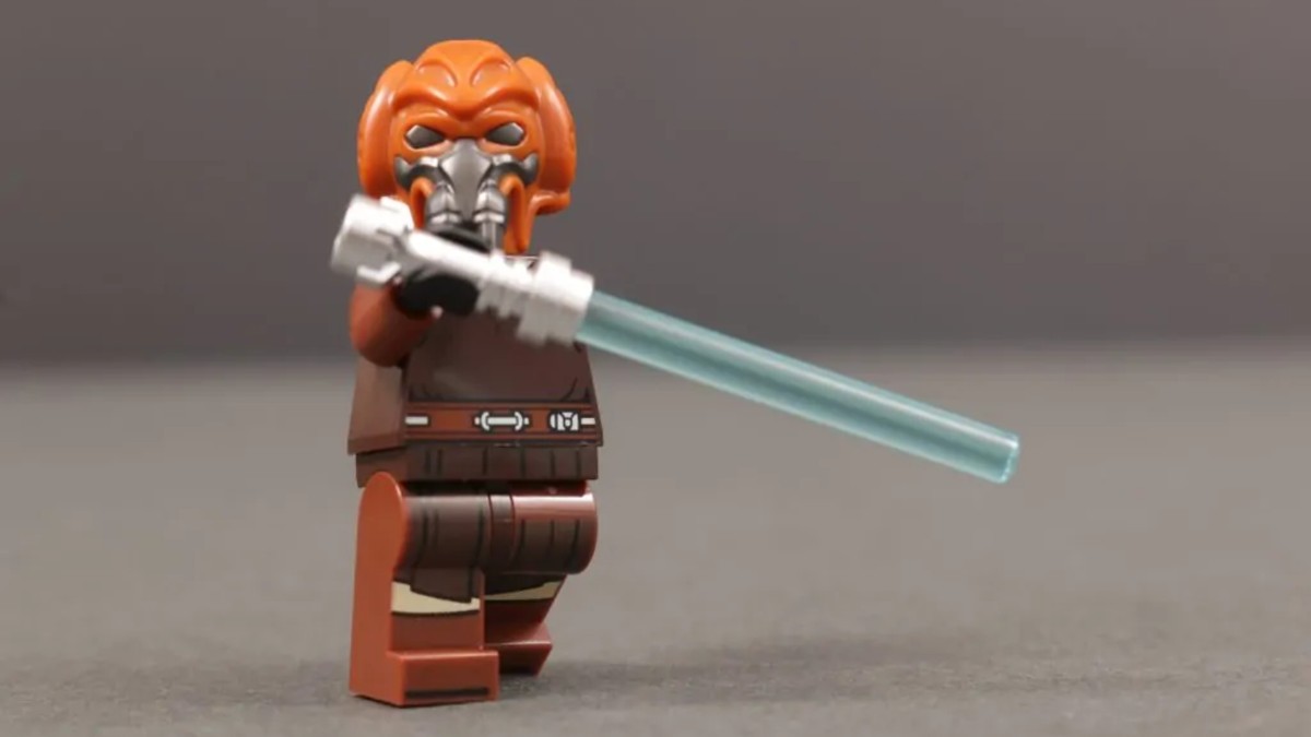 Comparing LEGO Star Wars Plo Koon minifigures between 2008, 2014, and 2025