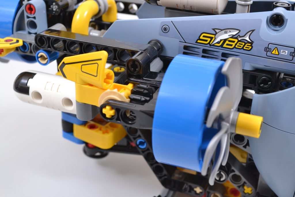 LEGO Technic 42201 Deep Sea Research Submarine 11 1024x683