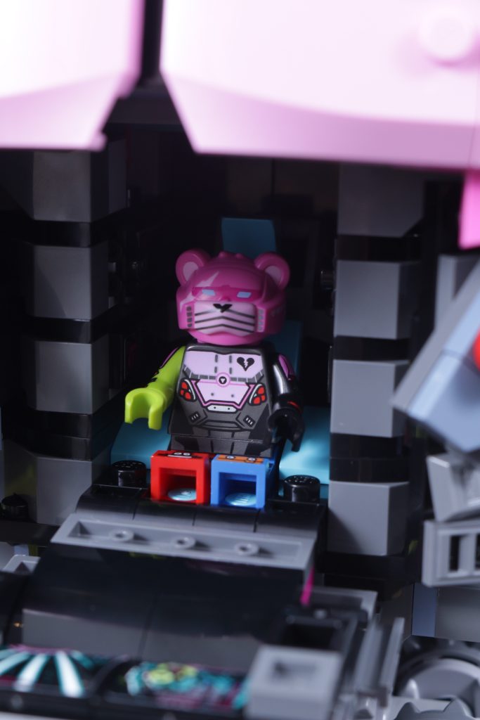 LEGO Fortnite 77078 Mecha Team Leader review 16 683x1024