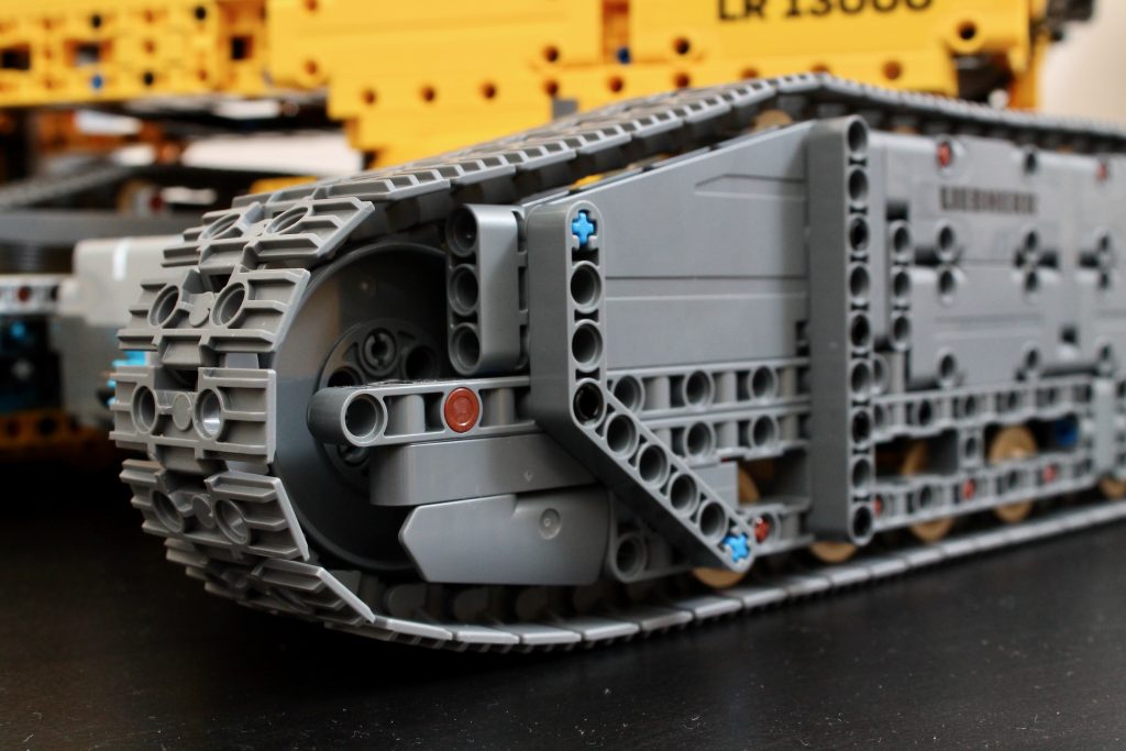 LEGO Technic 42146 Liebherr Crawler Crane LR 13000 review 18 1024x683