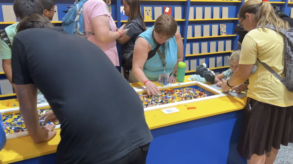MINISUPERHEROESTODAY LEGO booth SDCC 2023 4 1024x576