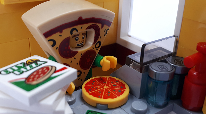 LEGO Collectible Minifigures Series 19 vignettes: Pizza Costume Guy