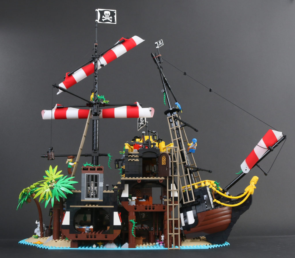 LEGO Ideas 21322 Pirates of Barracuda Bay review 1ii
