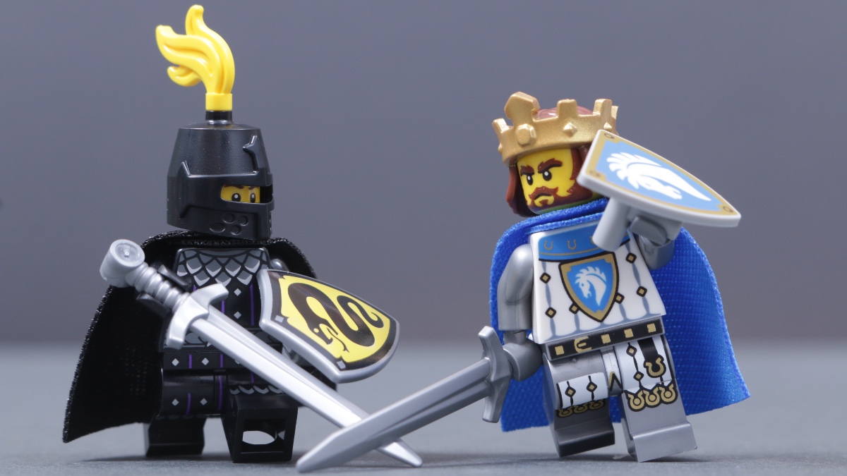 Closer look at LEGO Castle’s new Horse and Serpent Knight factions
