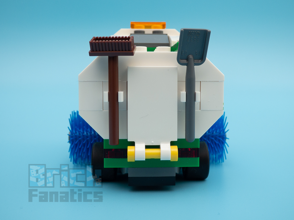 LEGO City 60249 Street Sweeper 54
