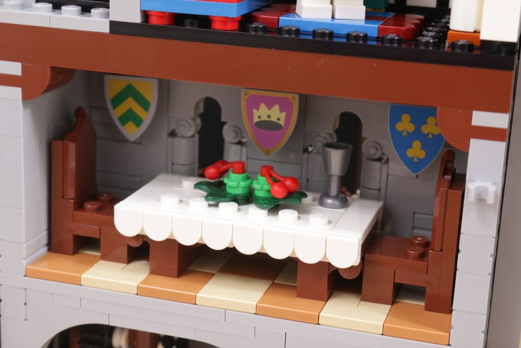 LEGO ICONS 10305 Lion Knights Castle review 24 1024x683