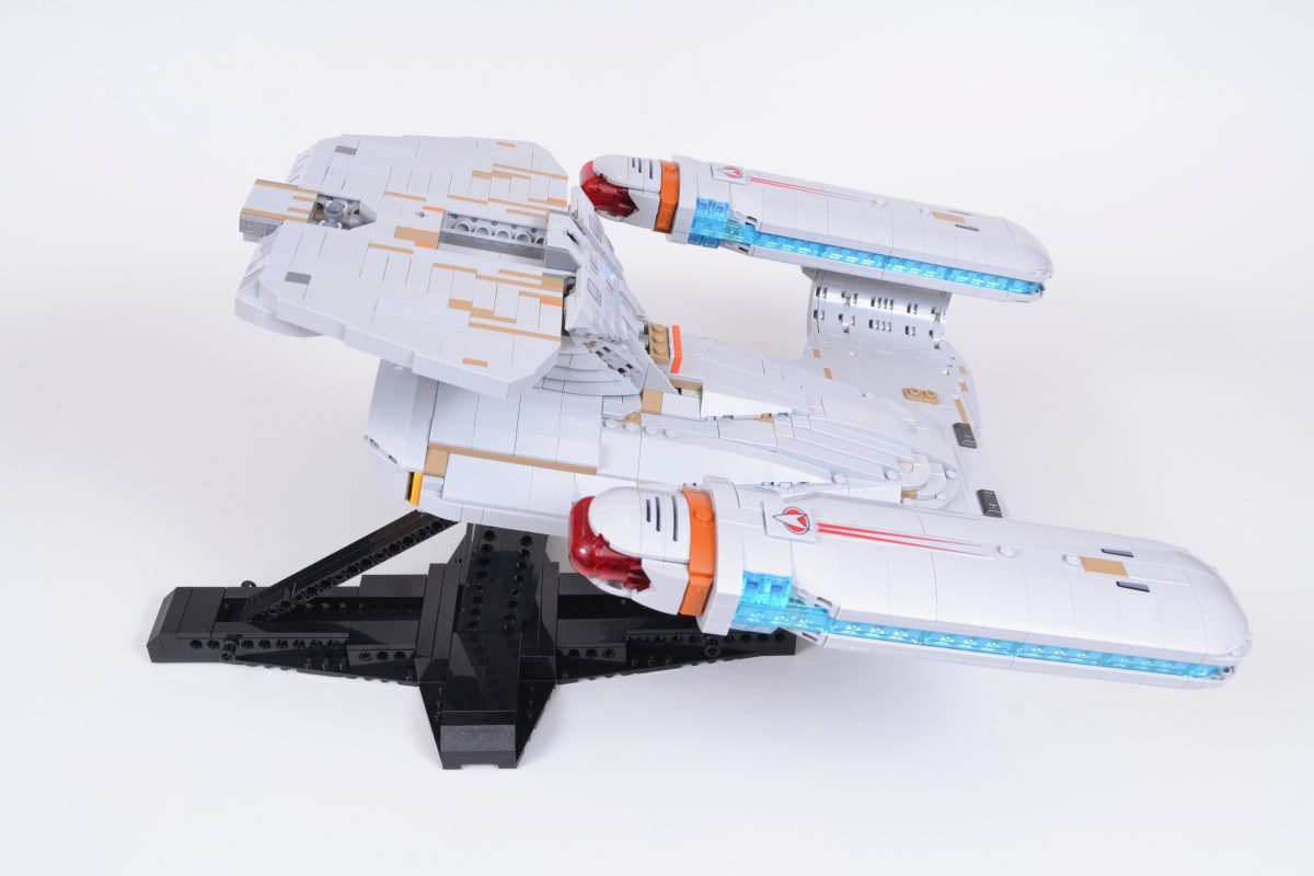 LEGO Icons 10356 USS Enterprise NCC 1701 D 22 1200x800