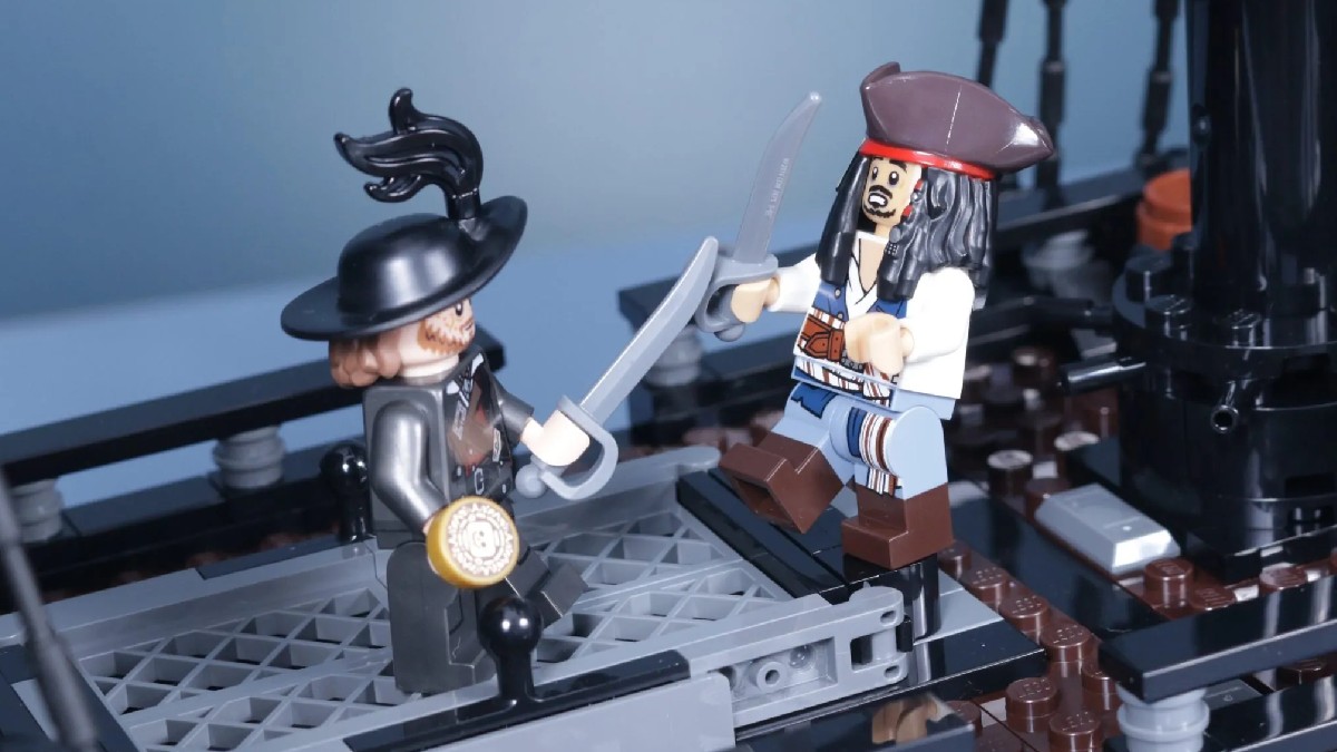 LEGO Black Pearl has a perfectly cast, if a bit plain, crew of minifigures