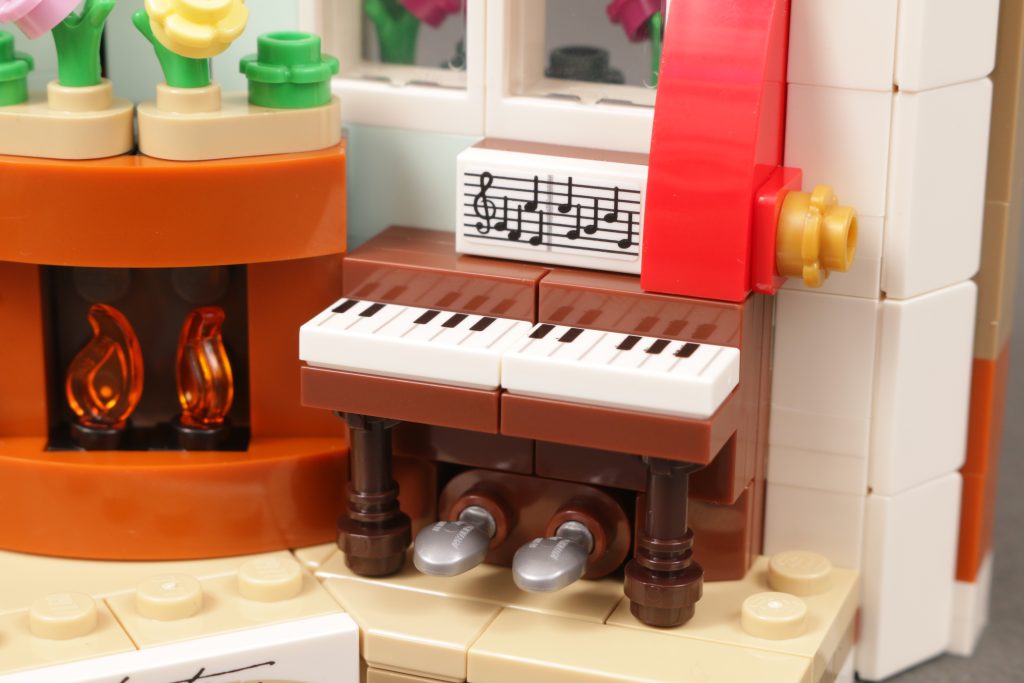 LEGO 40766 Tribute to Jane Austens Books GWP review 6 1024x683