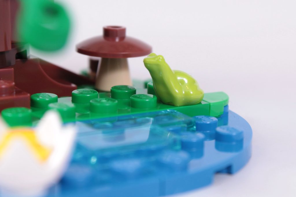 LEGO Icons 10332 Medieval Town Square review 54 1024x683