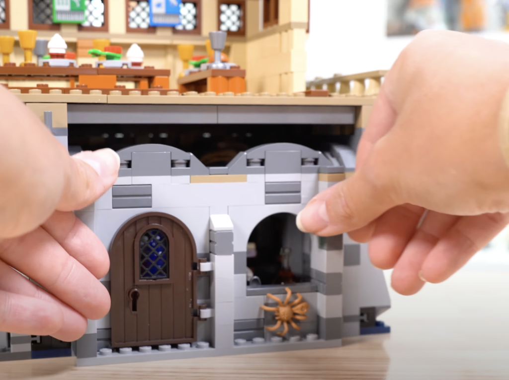 HollyOnFilm LEGO Hogwarts Castle 1 1024x766