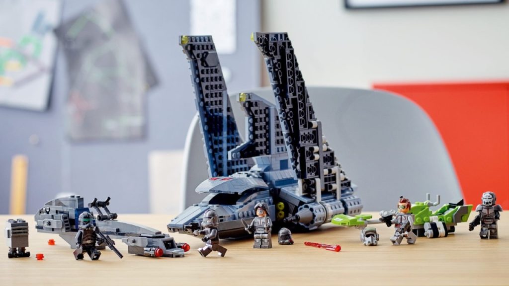 LEGO Star wars 75314 The Bad Batch Attack Shuttle lifestyle 1 resized featured 1024x576