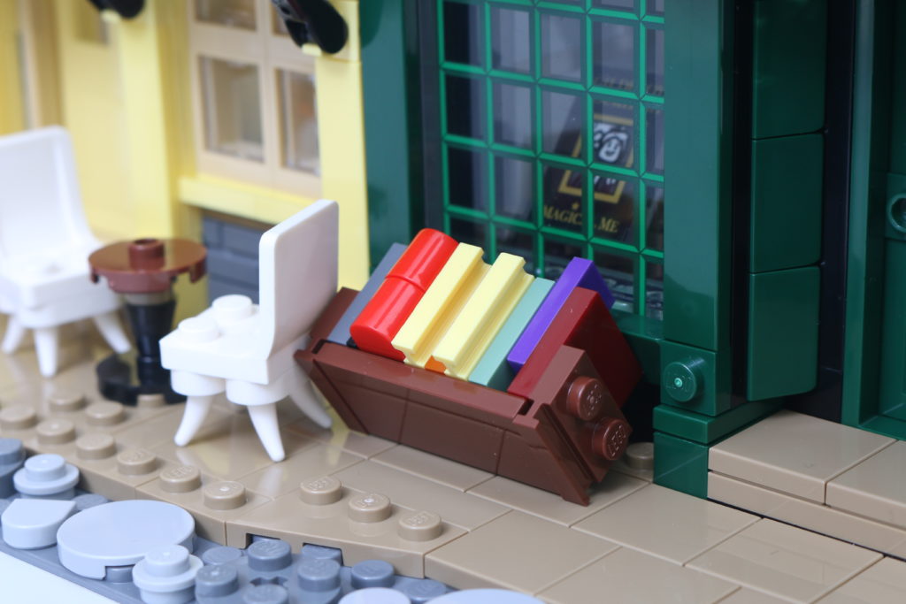 LEGO Harry Potter 75978 Diagon Alley review 48