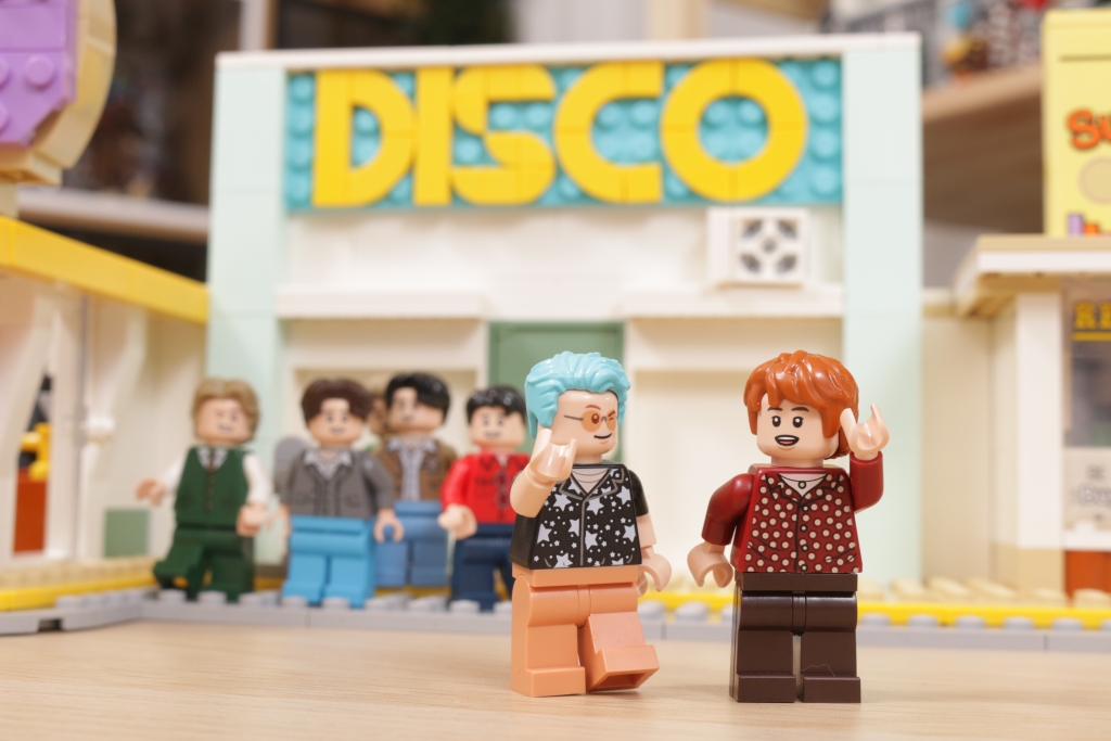 LEGO Ideas 21339 BTS Dynamite Bangtan Boys Jin Suga j hope RM Jimin V Jung Kook review 40 1024x683