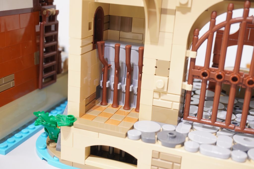 LEGO Bricklink Designer Program The Thieves of Tortuga review 26 1024x683