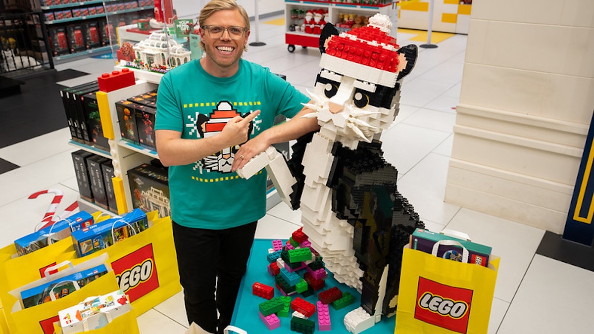 Win a private Christmas party for you and friends at a LEGO Store