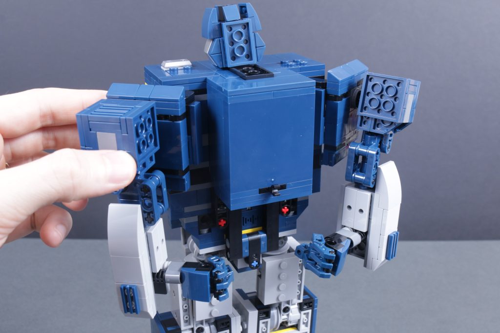 LEGO Icons Transformers 10358 Soundwave review 41 1024x683