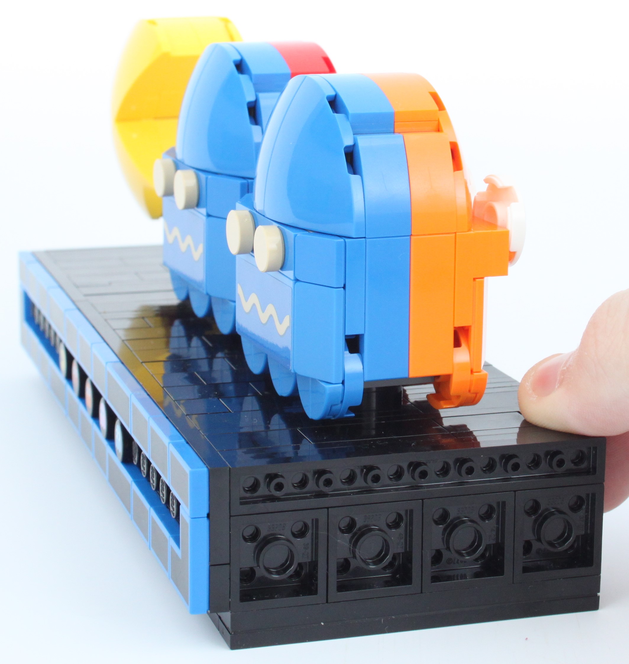 LEGO Icons 10323 PAC MAN Arcade review 47