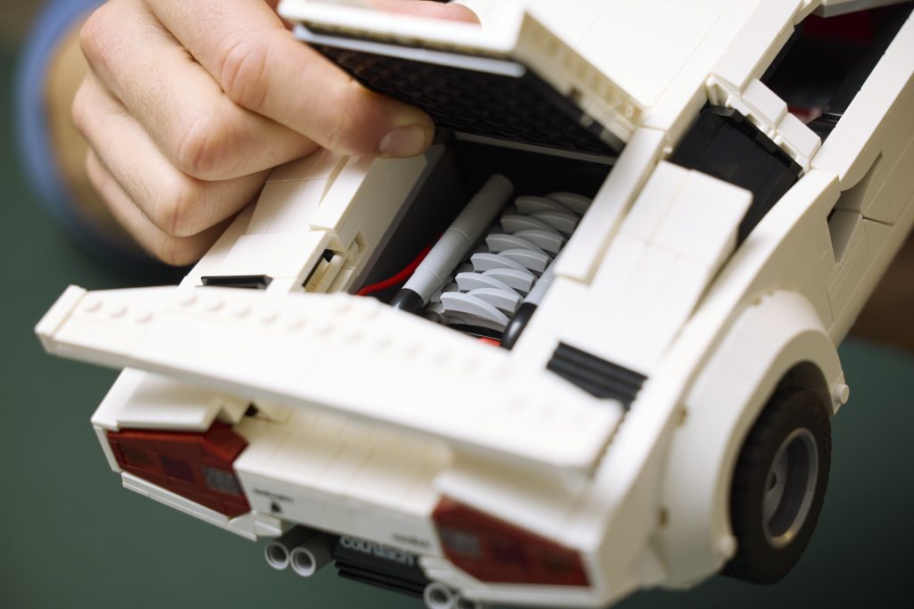LEGO Icons 10337 Lamborghini Countach 5000 Quattrovalvole 4 1024x683