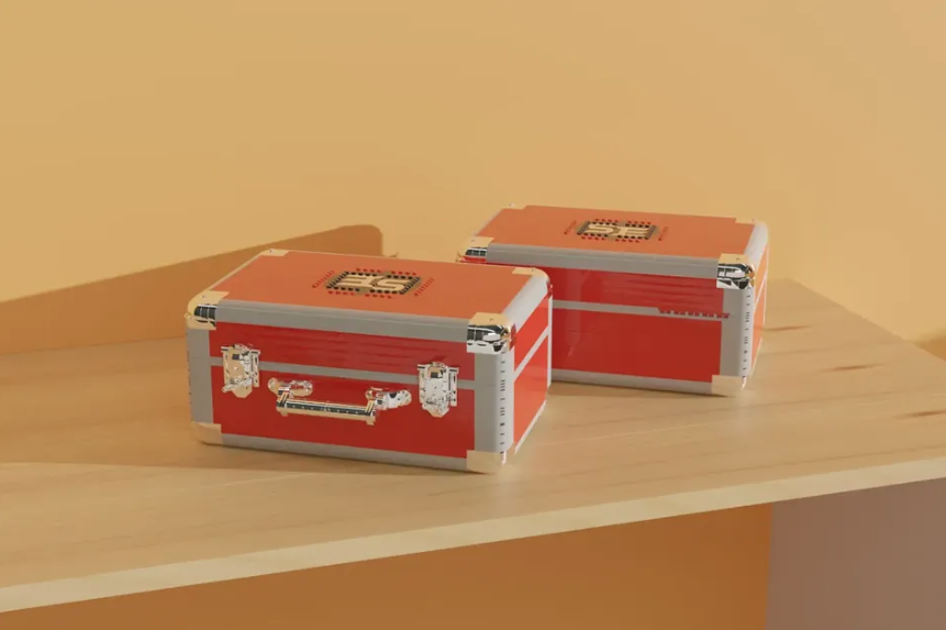 LEGO Ideas Suitcase Express 6