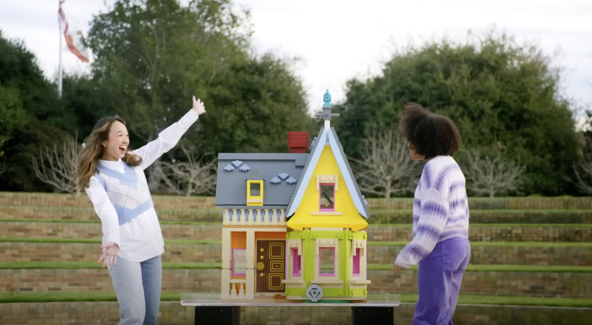 Making Wonder LEGO Disney Up House 2